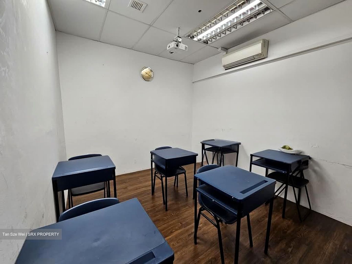 Parkway Centre (D15), Office #530457251